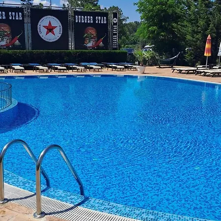 Plaza Studio * ساني بيتش